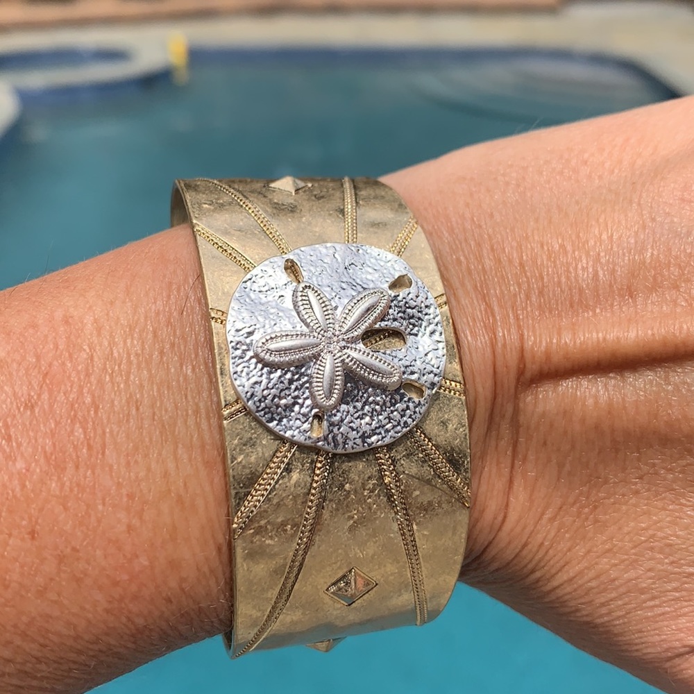New Starfish Gold Tone Cuff Bracelet
